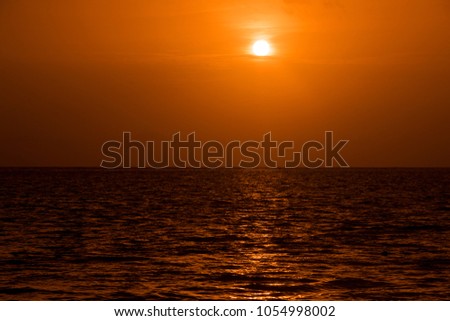 Setting sun on pacific ocean. Beautiful sunset, sunrise sea horizon