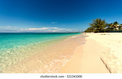 Seven miles beach on Grand Cayman - Shutterstock ID 521341000