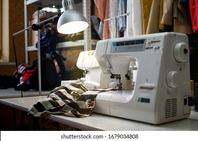 coser y crear ropa en el estudio