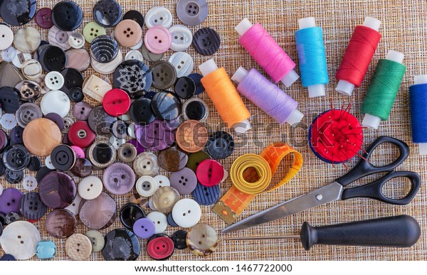 sewing accessories buttons
