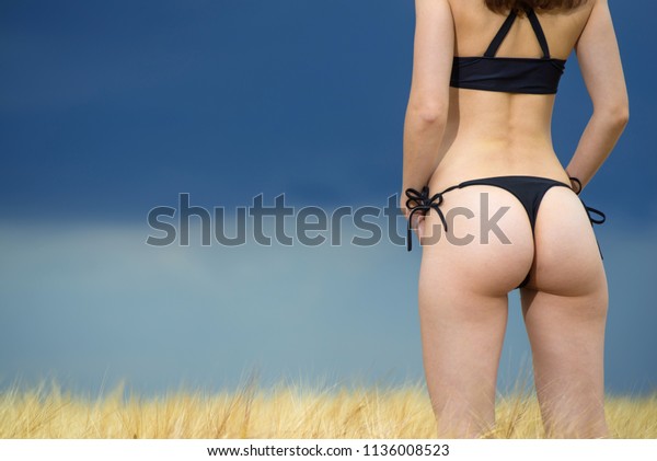 Nice Ass In Bikini