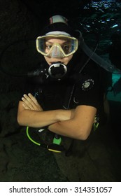 Sexy Beautiful Female Diving Instructor 