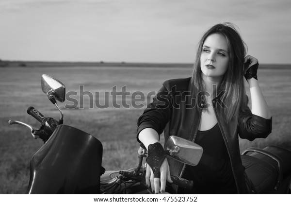 Sexy Biker Girl Leather Jacket On库存照片475523752 Shutterstock 9983