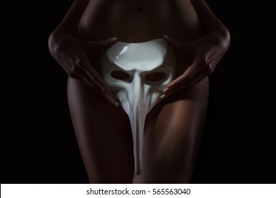 Sexy Body Nude Woman With A Carnival Mask. Naked Sensual Beautiful Girl. Artistic Photo.