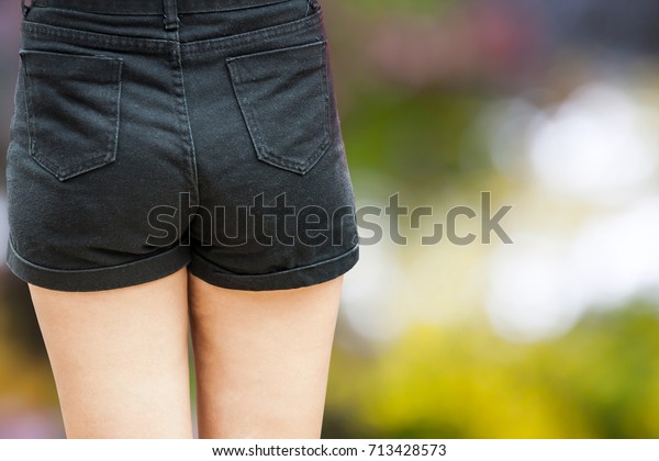 Girl Peeing Shorts