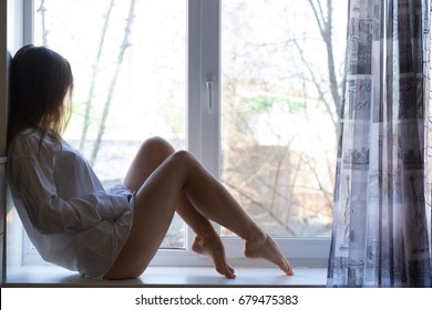 Sexy Girl Sit On Window White Stock Photo 679475383 | Shutterstock