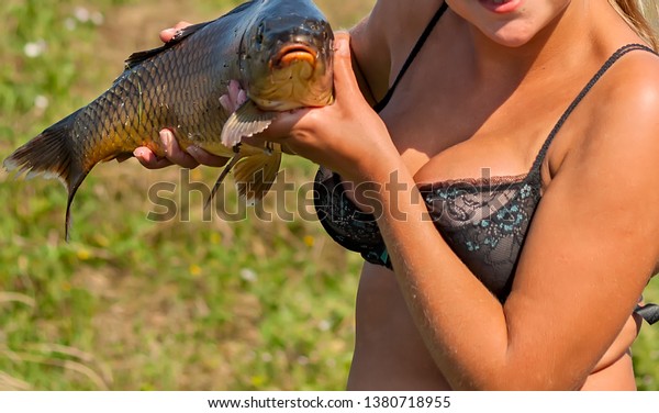 Woman seksy fishing