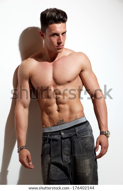 Sexy Portrait Very Muscular Shirtless Male Stock Foto