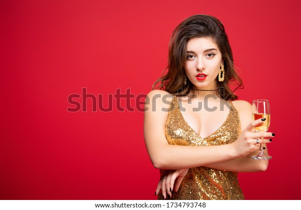 Sexy Woman Gold Dress Red Lipstick ภาพสต็อก 1734793748 Shutterstock 