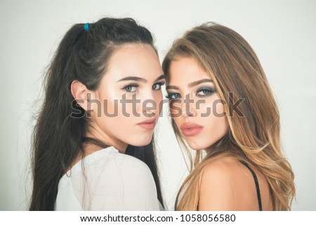 brunette toy lesbian Brunette toy lesbian