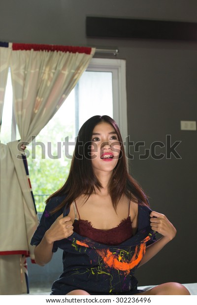 Sexy Girl Ripping Her Clothes