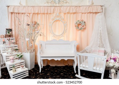 Shabby Chic Decoration And Furniture For Baby Girl Photo Shutting 