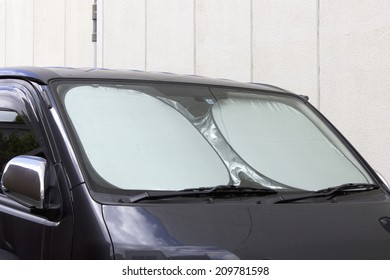 Window Screen Snow Ice Windscreen Frost Protector for Toyota Granvia