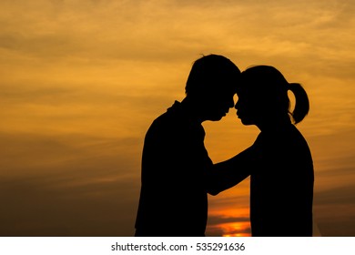 Shadow Couple Kissing Sunset Stock Photo 535291636 | Shutterstock