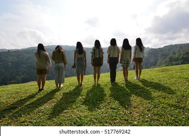 A shadow of friends