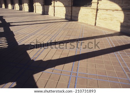 The Shadow Of Plaza De Espa\x96a