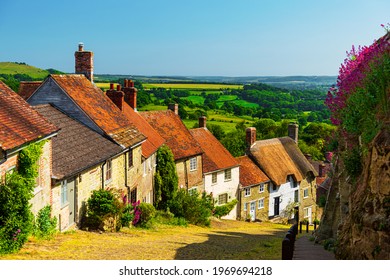 Shaftesbury, Dorset, Sun Drenched Cottages On The Iconic Gold Hill Where Ridley Scott Shot The Famous Hovis Advert