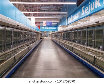 Shah Alam , Malaysia - 26 February 2018 : Store Interior With Empty Refrigerator Display In Thr Supermarket.