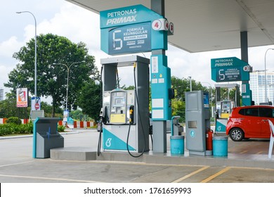 Petronas Petrol Pump High Res Stock Images Shutterstock