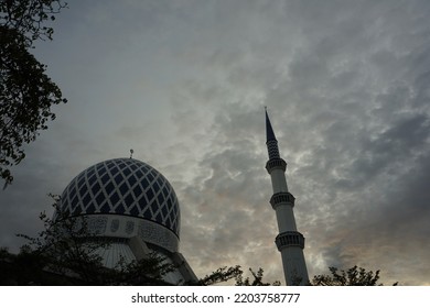 Shah Alam, Malaysia-August 7. 2022- View Of Masjid Sultan Salahudin Abdul Aziz Shah, Located At Shah Alam, Selangor