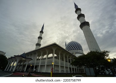 Shah Alam, Malaysia-August 7. 2022- View Of Masjid Sultan Salahudin Abdul Aziz Shah, Located At Shah Alam, Selangor