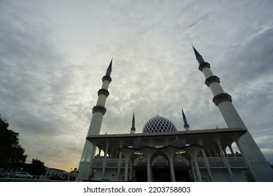 Shah Alam, Malaysia-August 7. 2022- View Of Masjid Sultan Salahudin Abdul Aziz Shah, Located At Shah Alam, Selangor