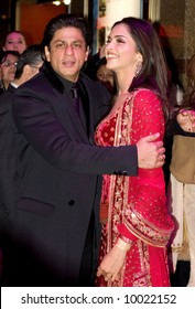 Shah Rukh Khan And Deepika Padukoneat The Bollywood Film Premiere Of Om Shanti Om In London