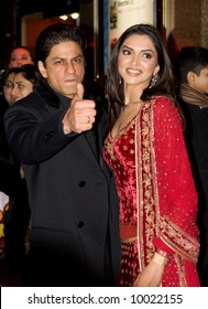 Shah Rukh Khan And Deepika Padukoneat The Bollywood Film Premiere Of Om Shanti Om In London