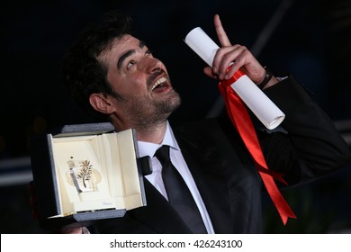 Shahab Hosseini Poses  The Palme D'Or Winner Photocall During The 69th Annual Cannes Film Festival At The Palais Des Festivals On May 22, 2016 In Cannes, France.