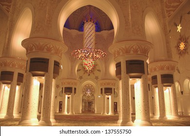 Shaikh zayed mosque in Abu Dhabi, UAE - Interior
