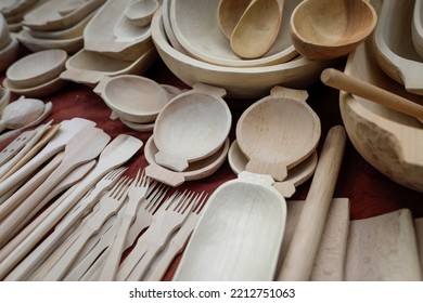 Shallow Depth Of Field (selective Focus) Details With Romanian Traditional Hand Crafted Wooden Kitchen Utensils (bowls, Spatulas, Forks, Spoons).