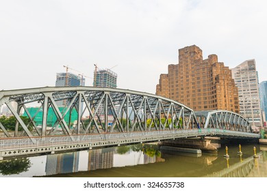 Shanghai Bund Medieval Garden Bridge