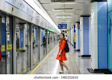 Shanghai China Circa September 2018 Woman Stock Photo 1481332610 