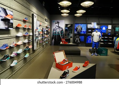 shoes nike store