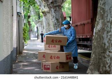 Shanghai China - May 26 2022: Rations Delivered As Shanghai Nears The End Of A Second Month Of Lockdown, Despite Announcements Of Re-opening, Businesses Remain Closed Due To A Citywide COVID Lockdown