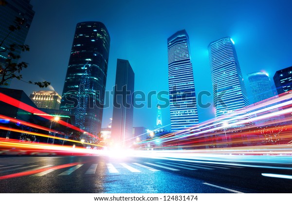 上海陆家嘴金融贸易区现代城市夜景背景库存照片 立即编辑