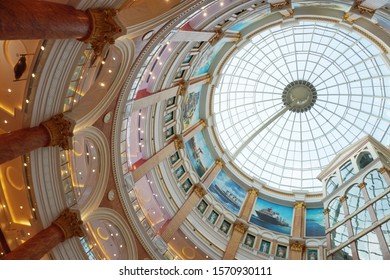 Shanghai/China_31 Oct 2019: Global Harbor Is A Large Shopping Mall In Shanghai. It Has A Floor Area Of 480,000 Square Meters. Neoclassical Interior Design With Beautiful Dorm.                     