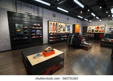 5,536 Nike store Images, Stock Photos & Vectors | Shutterstock