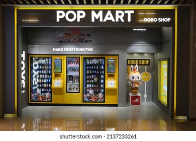 Shanghai.China-Nov.27th 2021: Blind Box Vending Machine In POP MART Robo Shop. POP MART Is A Chinese Mysterious Box Toy Maker