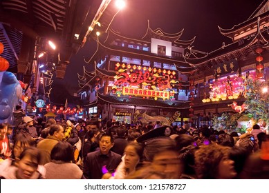 SHANGHAI-FEB 28: Lantern Festival In The Chinese New Year. February 28, 2010 In Shanghai, China.