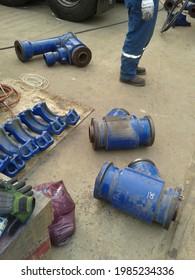 Shangluo, China, February, 21st, 2014 : 3 Inch Various Treating Irons (lateral, Valve, Pup Joint, Etc) Of Missile Trailer During Annual Inspection Of Fracturing Department Part Of Oil Service Company