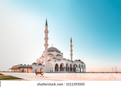 Sharjah Mosque Largest Mosque in United Arab Emirates Place to visit in Sharjah, Ramadan and Eid al Adha concept Islamic Background 2020, famous tourist and travel place in the world