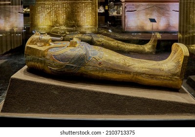 Sharm El Sheikh, Egypt - October 15, 2021: Replica Of Golden Sarcophagus Of Pharaoh Tutankhamun For Protect Mummy Of Pharaoh. Encrusted With Precious Stones, Ornaments And Funerary Texts Are Engraved.