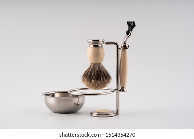 Shaving Kit For Men Include Brush, Razor And Bowl.