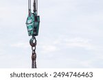 Sheave Hook and Pulley Systems in Crane Operations: Lifting Chain Set and Sling Applications