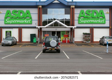 SHEFFIELD, UK - JULY 10, 2016: ASDA Supermarket In Sheffield, Yorkshire, UK. Retail Sales Generate 5 Percent Of UK GDP, Amounting To 339 Billion GBP Annually.