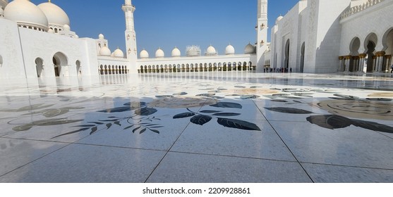 Sheik Zayed Grand Mosque, Abu-Dhabi UAE