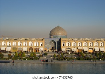 Sheikh Lotfallah Mosque In Isfahan, Iran