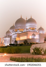 sheikh zayed grand mosque in abu dhabi, united arab emirates. one of the beautiful and famous mosque - middle east