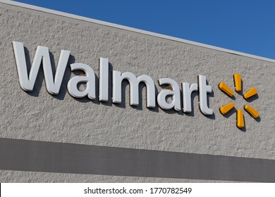 Shelbyville - Circa July 2020: Walmart Retail Location. Walmart Introduced Its Veterans Welcome Home Commitment And Plans On Hiring 265,000 Veterans.